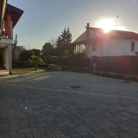 Casa Scova, Entire *